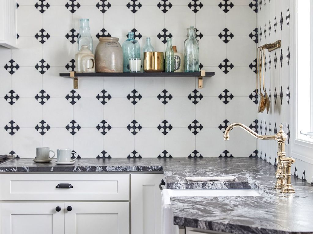 unique kitchen tile decor